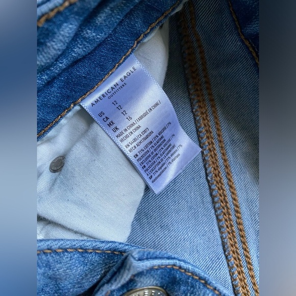 American Eagle Midi Distressed Shorts - Picture 4 of 7